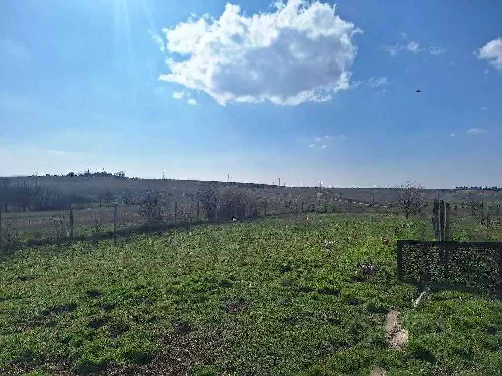 Участок в Крым, Симферопольский район, Чистенское с/пос, с. ... - Фото 1