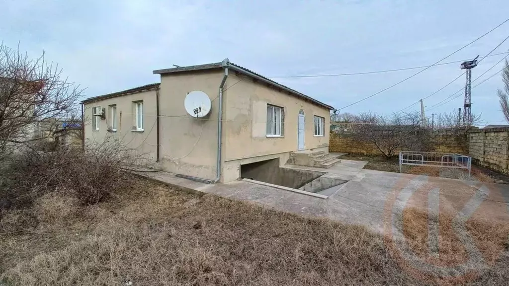 Дом в Крым, Сакский район, Суворовское с/пос, с. Каменоломня ул. ... - Фото 2