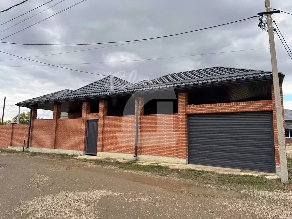 Дом в Краснодарский край, Краснодар Славянский мкр, проезд 1-й Линии ... - Фото 1