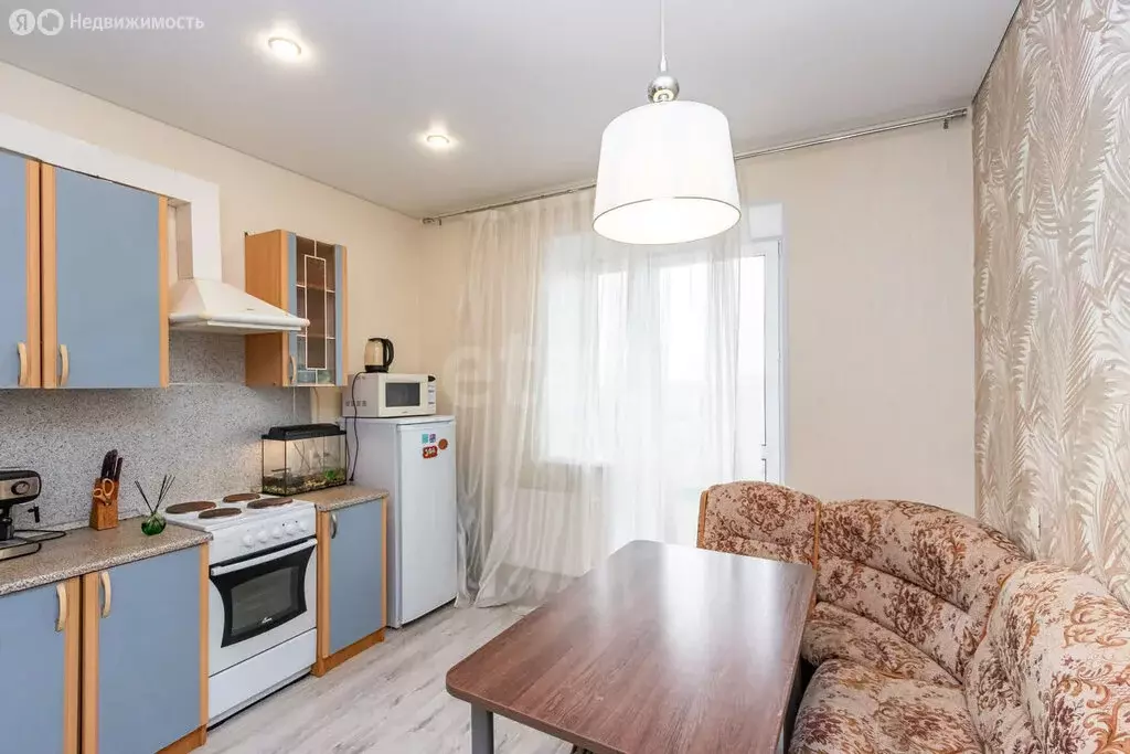 1-комнатная квартира: Тюмень, улица Революции, 228к4 (40.9 м) - Фото 0