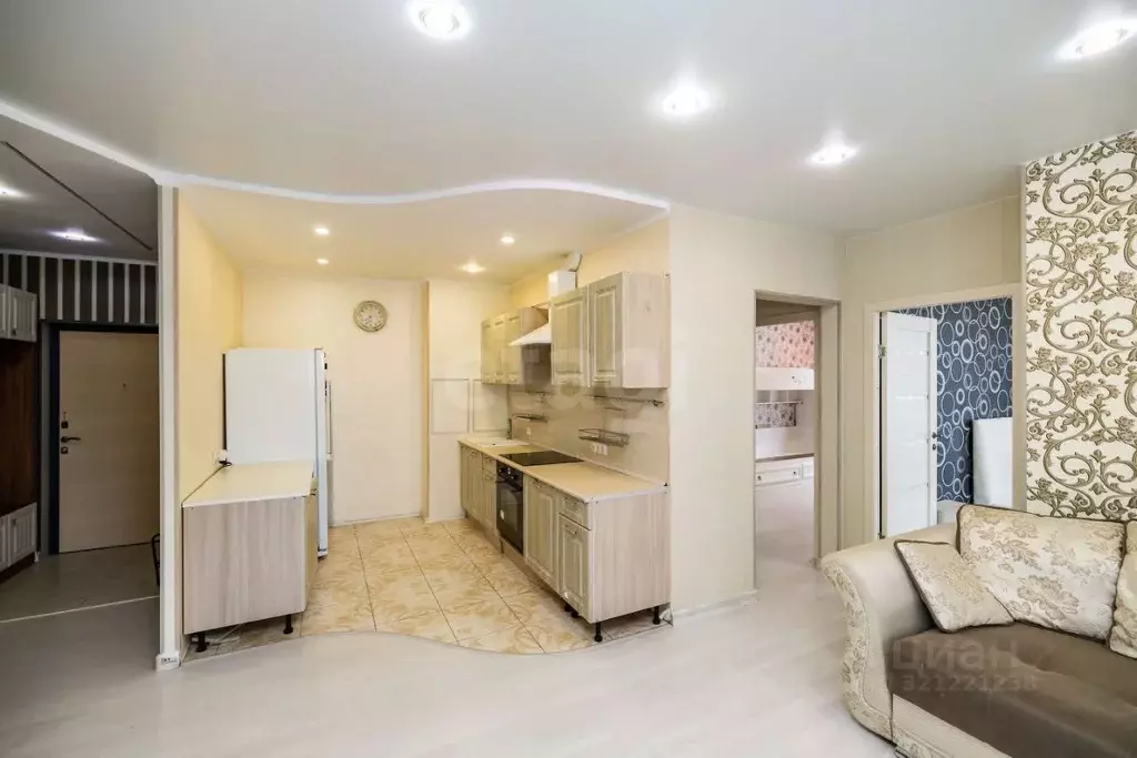 3-к кв. Ханты-Мансийский АО, Сургут Университетская ул., 19 (79.6 м) - Фото 0