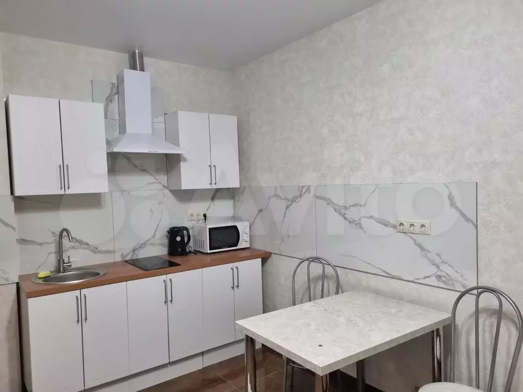 1-к. квартира, 40 м, 8/19 эт. - Фото 0
