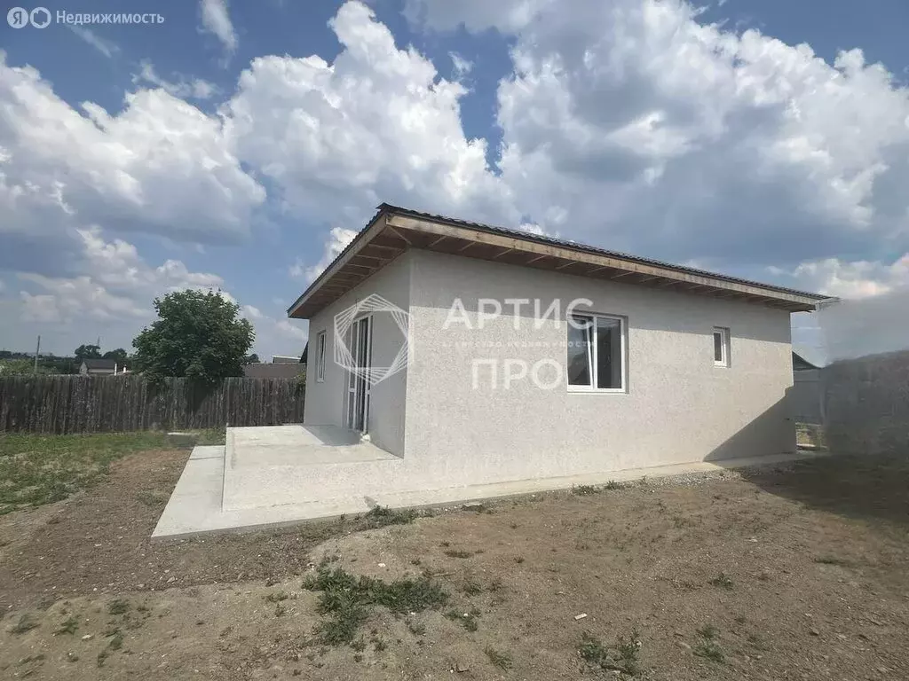 Дом в посёлок Бобровский, Комсомольская улица, 15 (90 м) - Фото 1