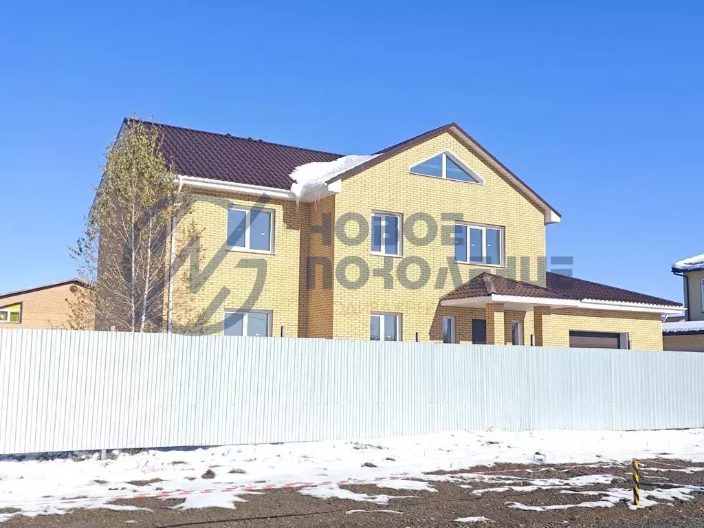 Дом в Омская область, Омск ул. Ивовая, 30 (245 м) - Фото 1