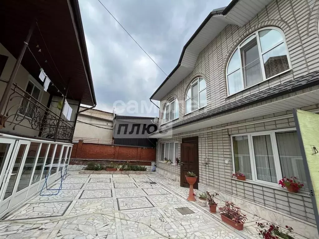 Дом в Кабардино-Балкария, Нальчик ул. Мечиева, 17 (4 м) - Фото 1