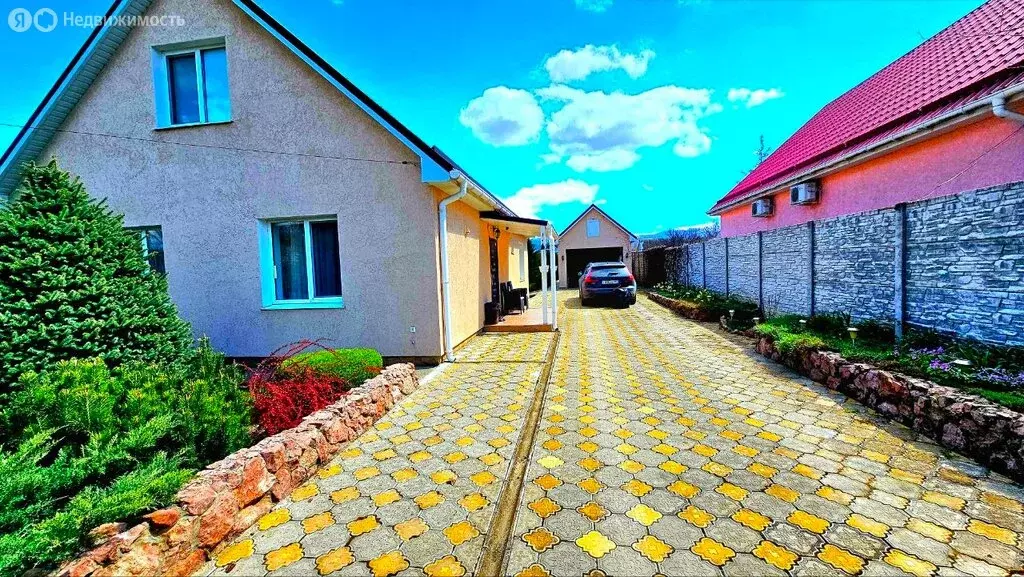 Дом в Добровское сельское поселение, село Заречное, улица Строителей, ... - Фото 1