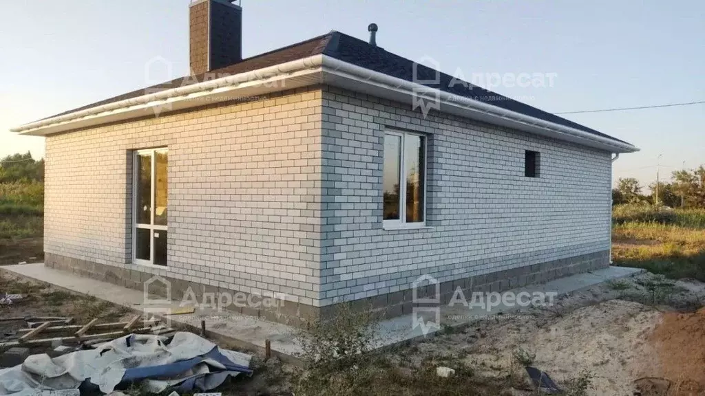 Дом в Волгоградская область, Волгоград ул. Аксайская (93 м) - Фото 1