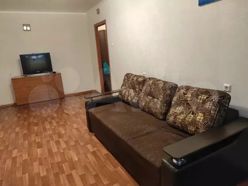 1-к. квартира, 38 м, 6/9 эт. - Фото 0
