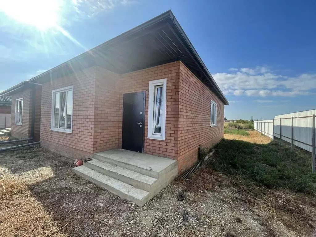 Дом в Краснодарский край, Усть-Лабинск Запорожская ул., 78А (80 м) - Фото 1