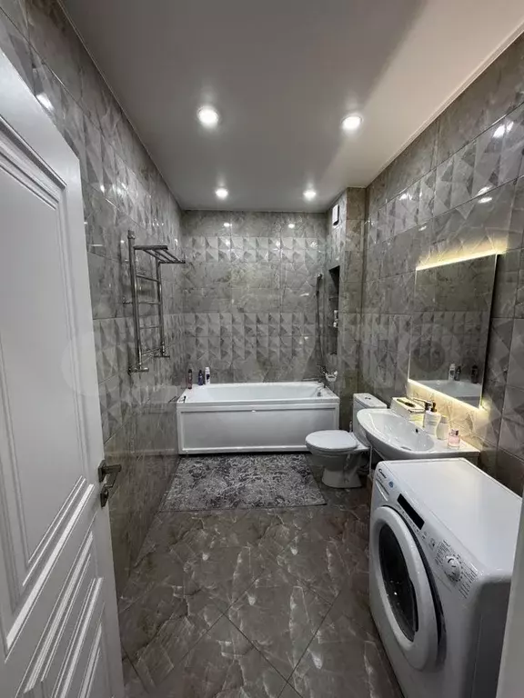1-к. квартира, 57 м, 2/3 эт. - Фото 1