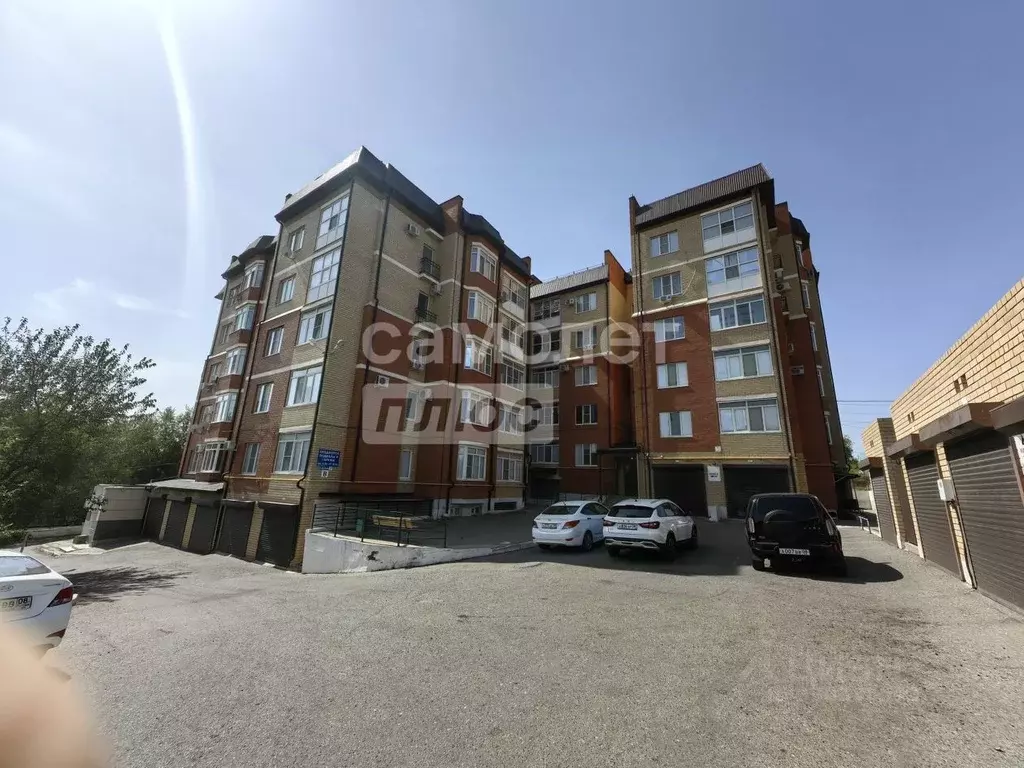 Помещение свободного назначения в Калмыкия, Элиста ул. Джангара, 7 ... - Фото 1