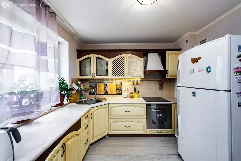 Квартира-студия: Тюмень, улица Василия Гольцова, 4 (29.8 м) - Фото 2