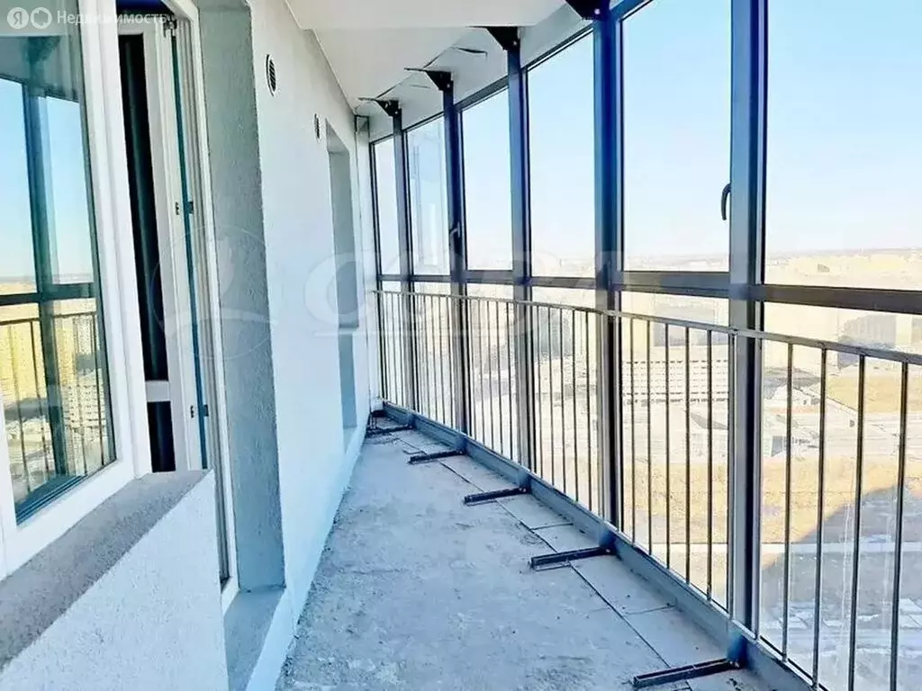 3-комнатная квартира: Тюмень, улица Федюнинского, 64к2 (106.4 м) - Фото 1