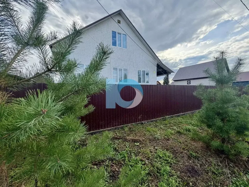 Дом в Башкортостан, с. Иглино ул. Ивановская, 13 (150 м) - Фото 1