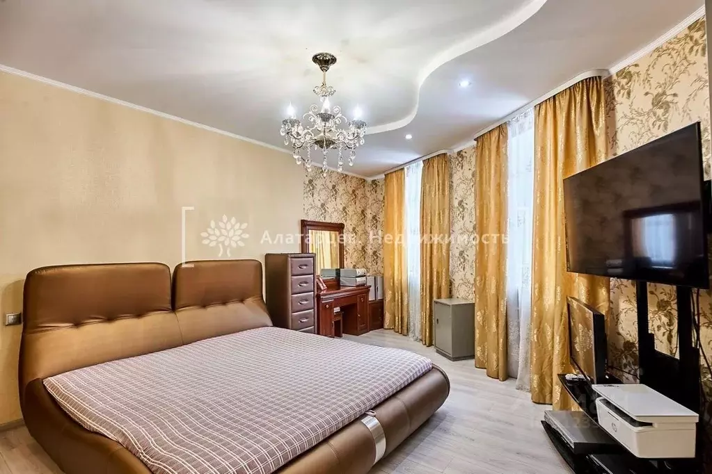 3-к кв. Томская область, Томск Карповский пер., 12 (101.0 м) - Фото 0