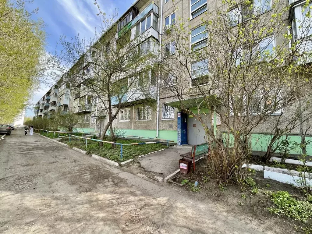 2-к кв. Омская область, Омск ул. Челюскинцев, 101 (42.0 м) - Фото 0
