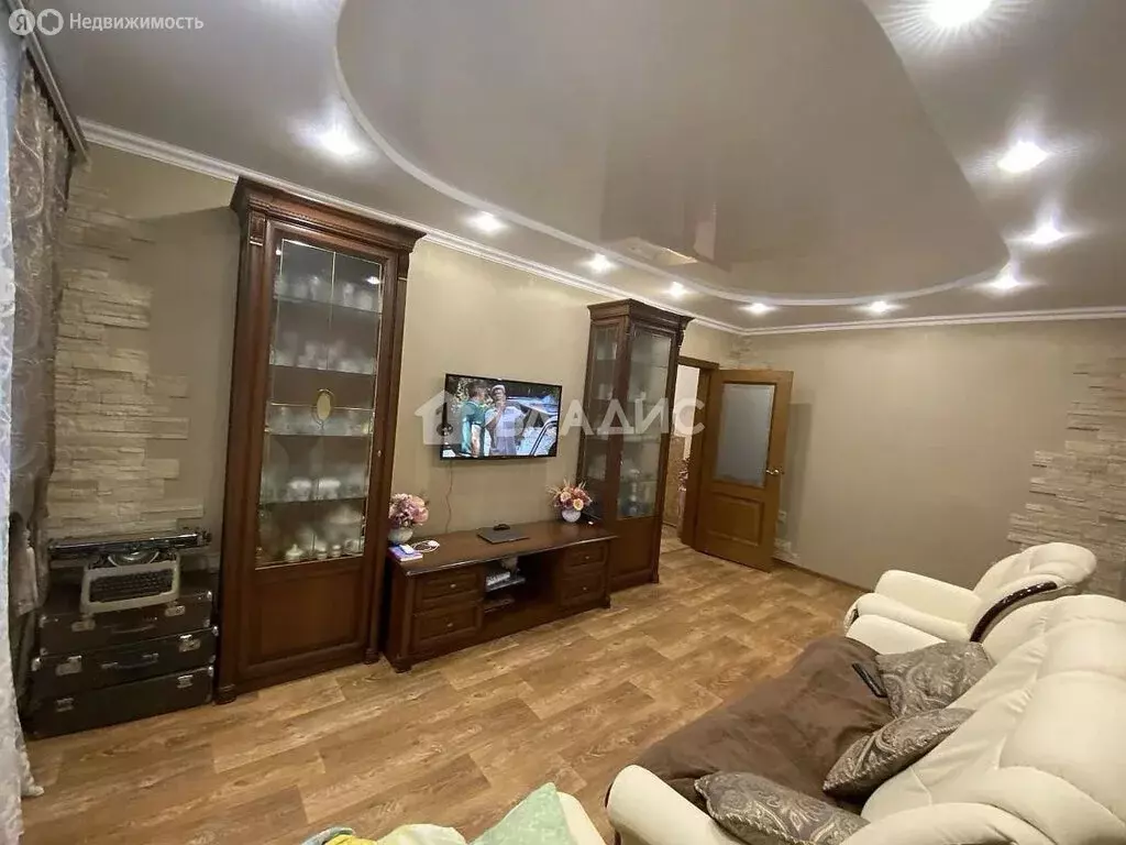 3-комнатная квартира: Белгород, улица Есенина, 50 (68.3 м) - Фото 1
