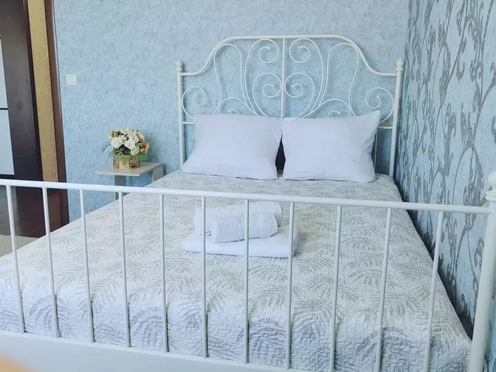 2-к кв. Краснодарский край, Крымск Надежда мкр, ул. Надежды, 4 (52.0 ... - Фото 0