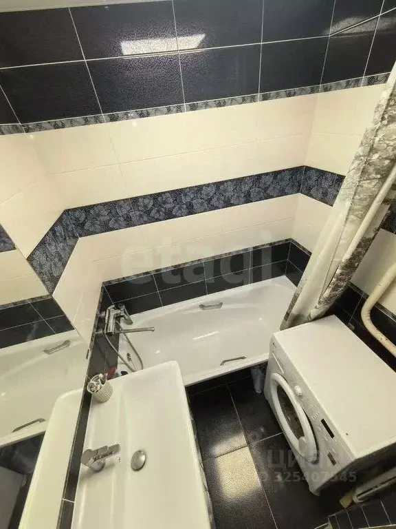 3-к кв. Белгородская область, Белгород ул. Князя Трубецкого, 52 (66.3 ... - Фото 0