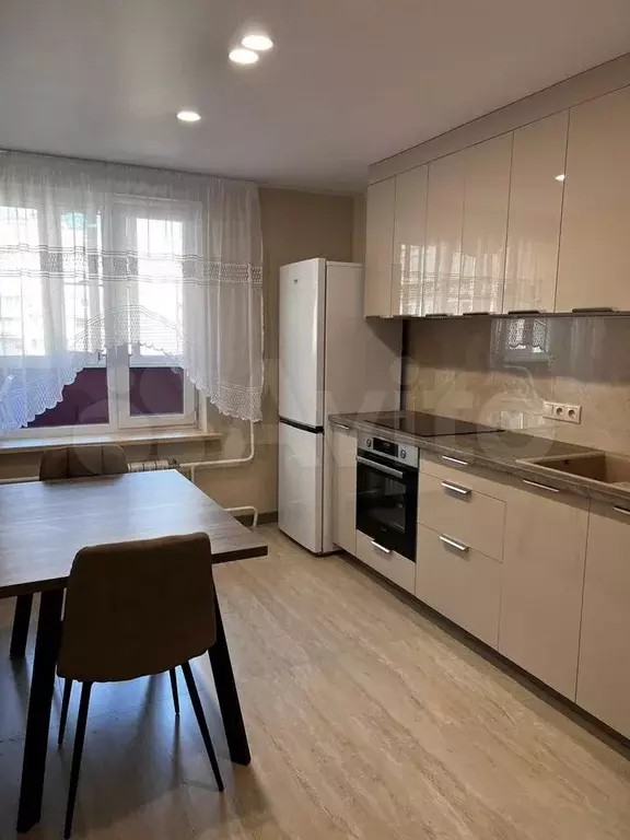 1-к. квартира, 40 м, 13/14 эт. - Фото 0