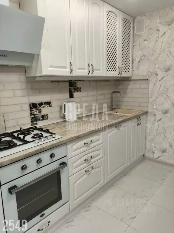 2-к кв. Севастополь ул. Братьев Манганари, 22 (60.0 м) - Фото 0