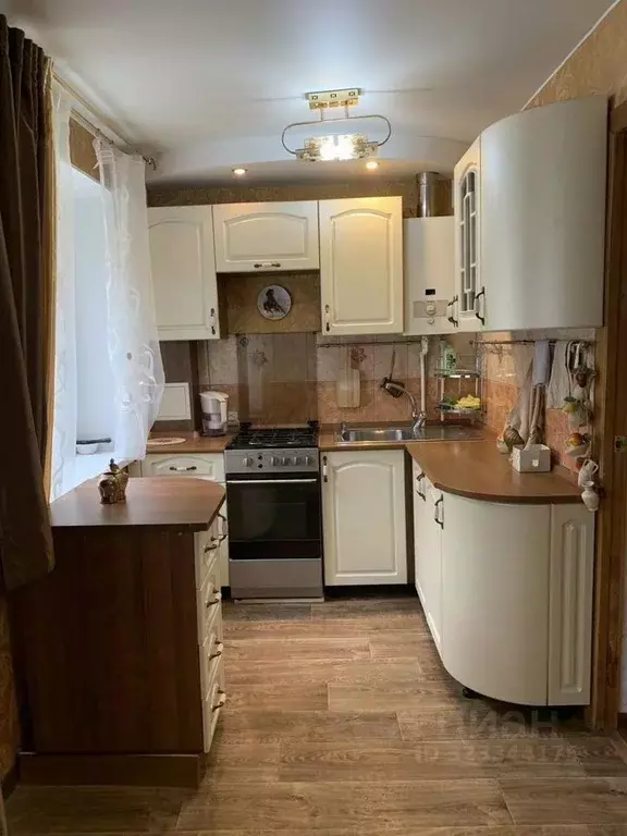 3-к кв. Саратовская область, Саратов ш. Ново-Астраханское, 59а (61.0 ... - Фото 1