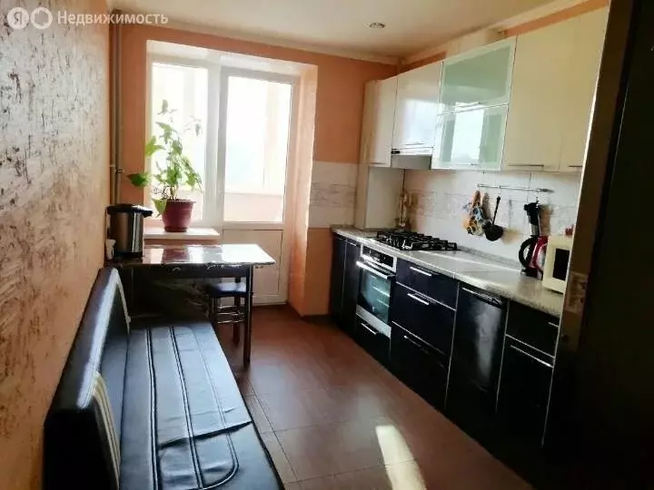 1-комнатная квартира: Саратов, улица имени П.Т. Пономарёва, 27 (40 м) - Фото 0