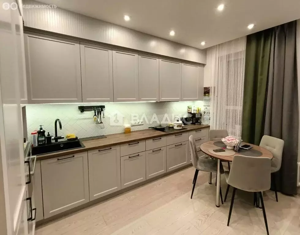 3-комнатная квартира: Пермь, Уинская улица, 66 (63.8 м) - Фото 1