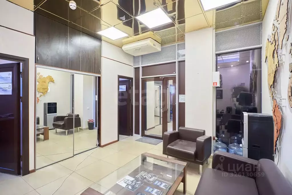 Помещение свободного назначения в Тюменская область, Тюмень ул. ... - Фото 1