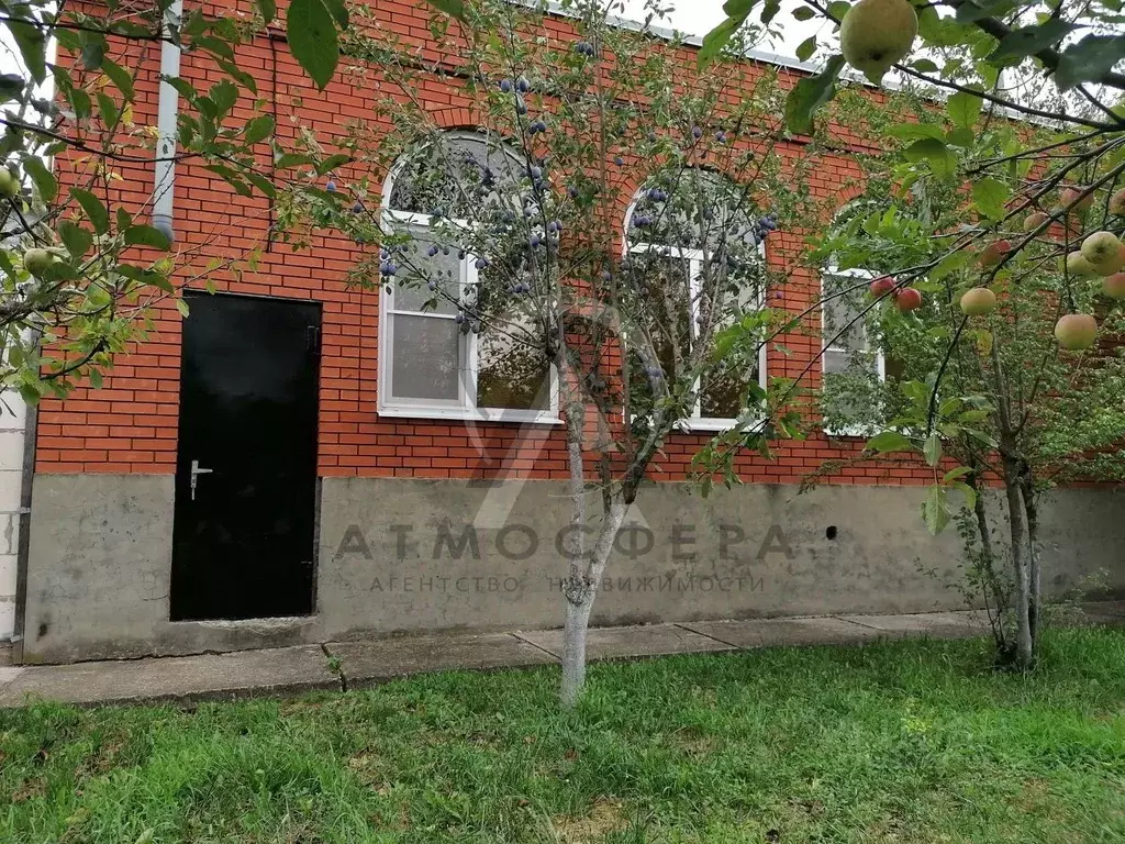 Дом в Краснодарский край, Хадыженск Апшеронский район, ул. Комарова, 3 ... - Фото 1