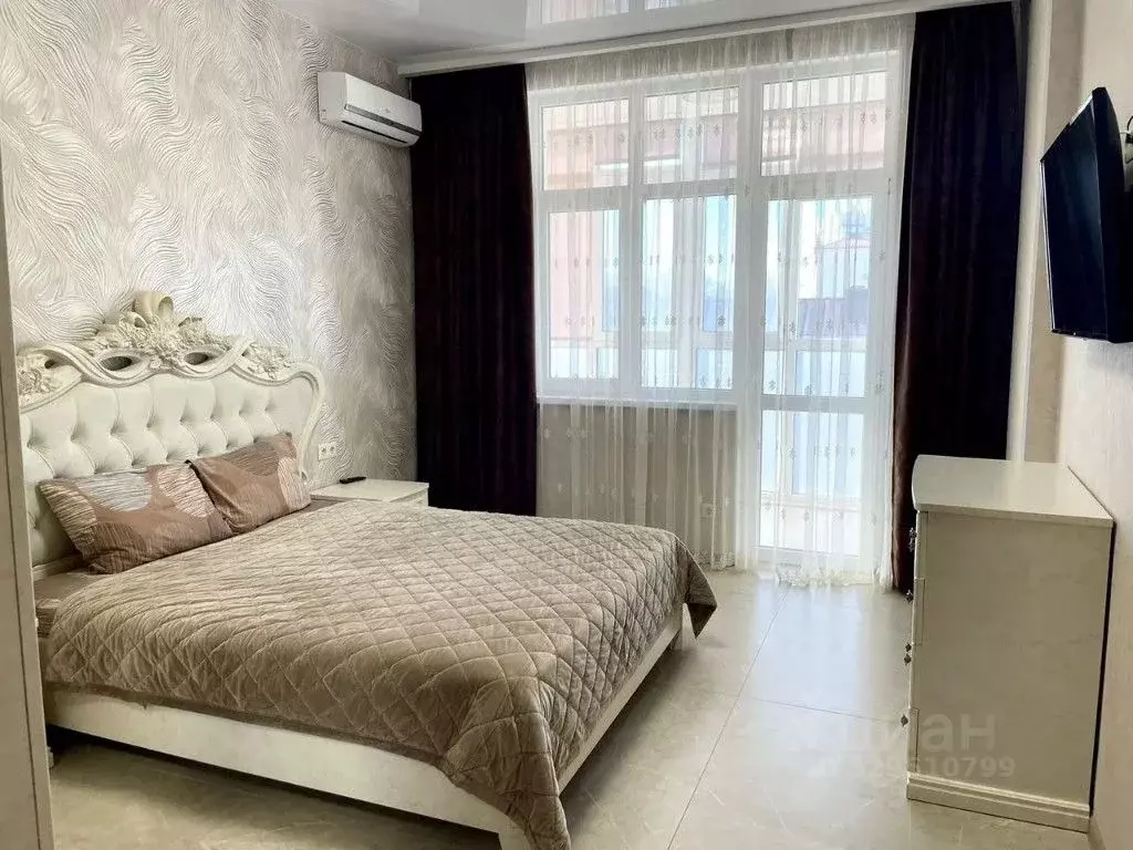 3-к кв. Крым, Симферополь просп. Кирова, 49 (100.0 м) - Фото 2