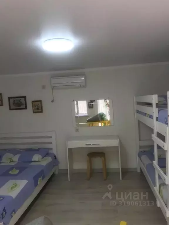 Дом в Краснодарский край, Ейск Морская ул., 143 (30 м) - Фото 1
