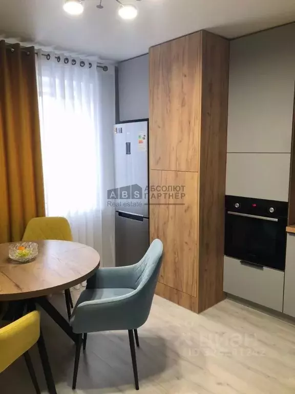 3-к кв. Новгородская область, Великий Новгород Завокзальная ул., 6 ... - Фото 1