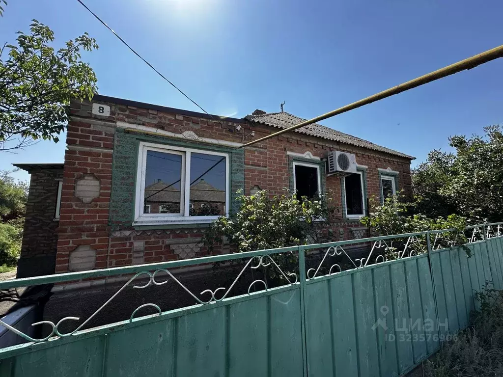 Дом в Ростовская область, Неклиновский район, Синявское с/пос, Морской ... - Фото 1