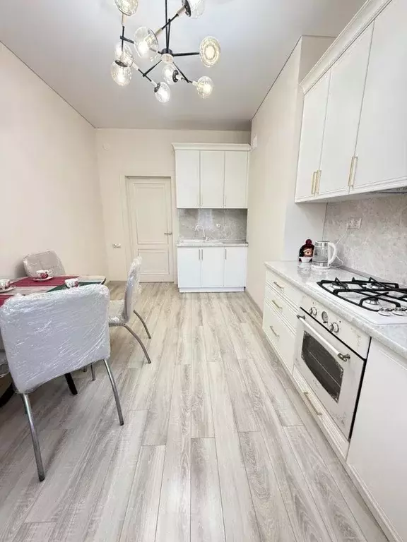 2-к кв. Кабардино-Балкария, Нальчик ул. Тарчокова, 31к1 (85.5 м) - Фото 2