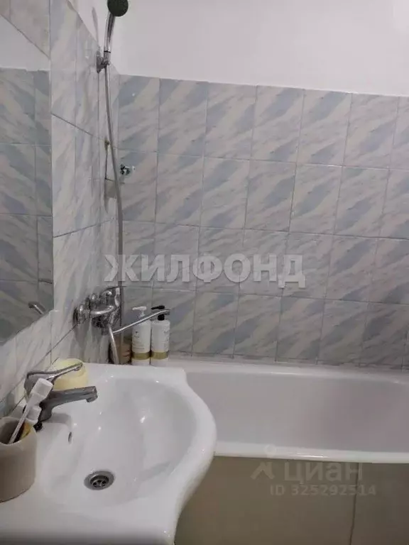 2-к кв. Новосибирская область, Новосибирск ул. Твардовского, 22/5 ... - Фото 1