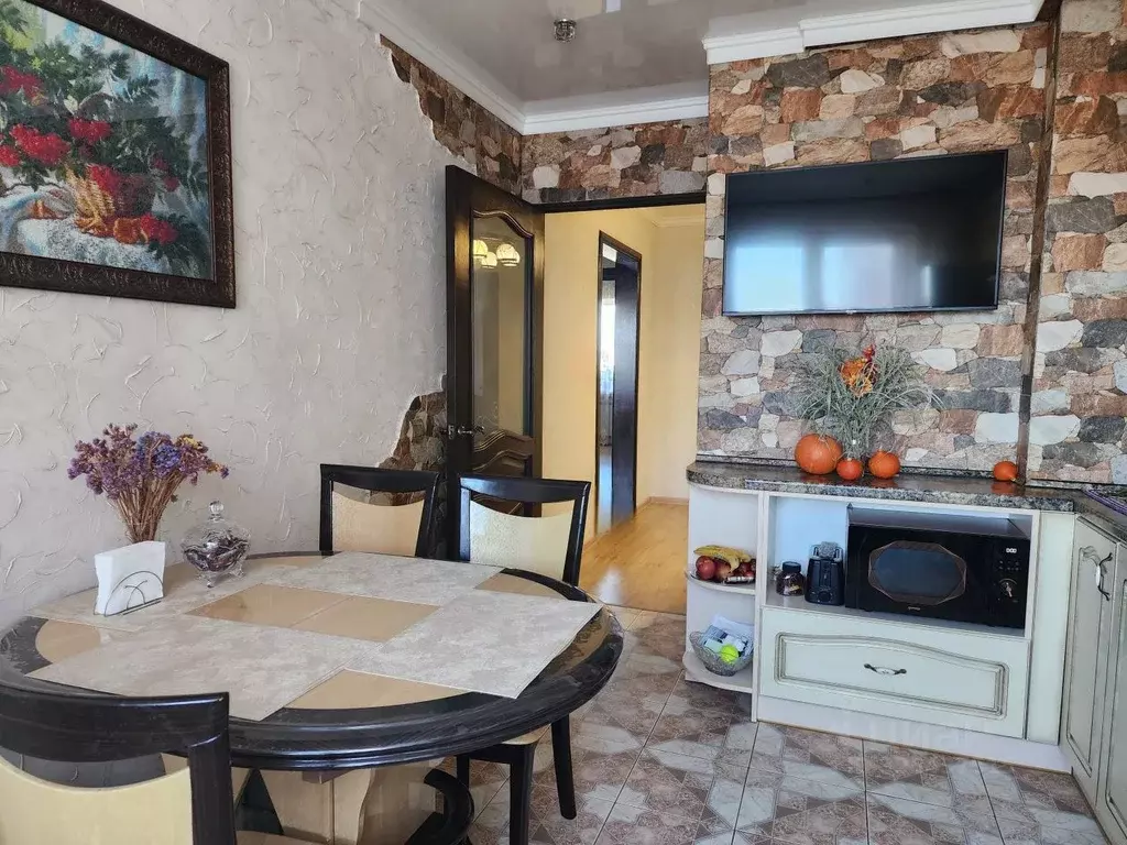 3-к кв. Калининградская область, Калининград ул. Старшины Дадаева ... - Фото 0