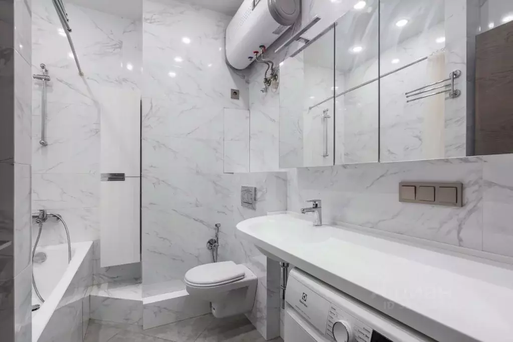 2-к кв. Москва ул. Адмирала Макарова, 6А (42.1 м) - Фото 1