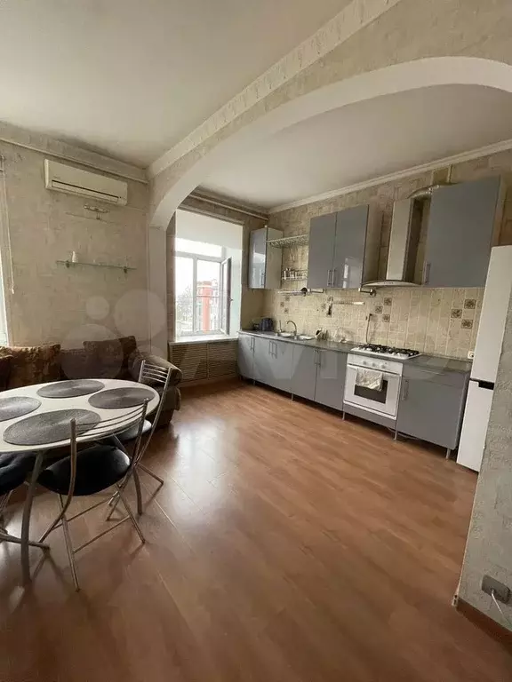 2-к. квартира, 71 м, 4/4 эт. - Фото 0