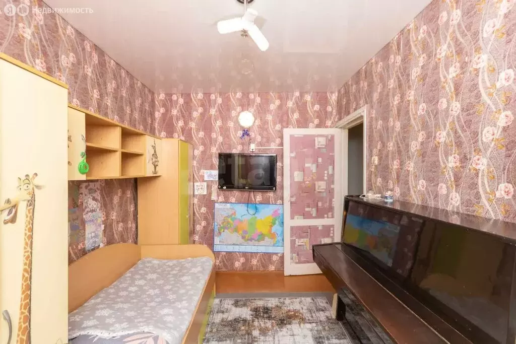 3-комнатная квартира: Абатское, улица Цукановой, 77 (56 м) - Фото 1
