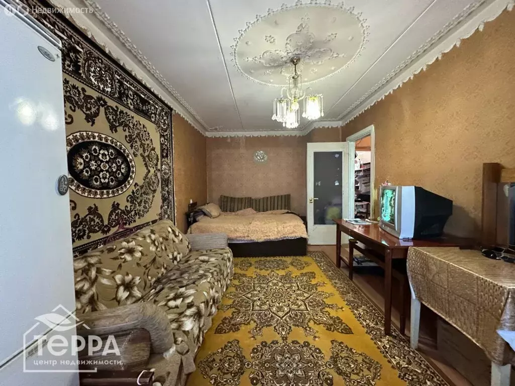 3-комнатная квартира: Евпатория, улица имени 60-летия Октября, 21 ... - Фото 1