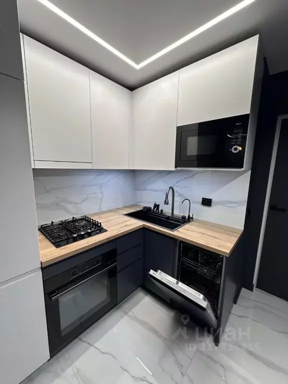 1-к кв. Татарстан, Казань ул. Батыршина, 39 (32.6 м) - Фото 1