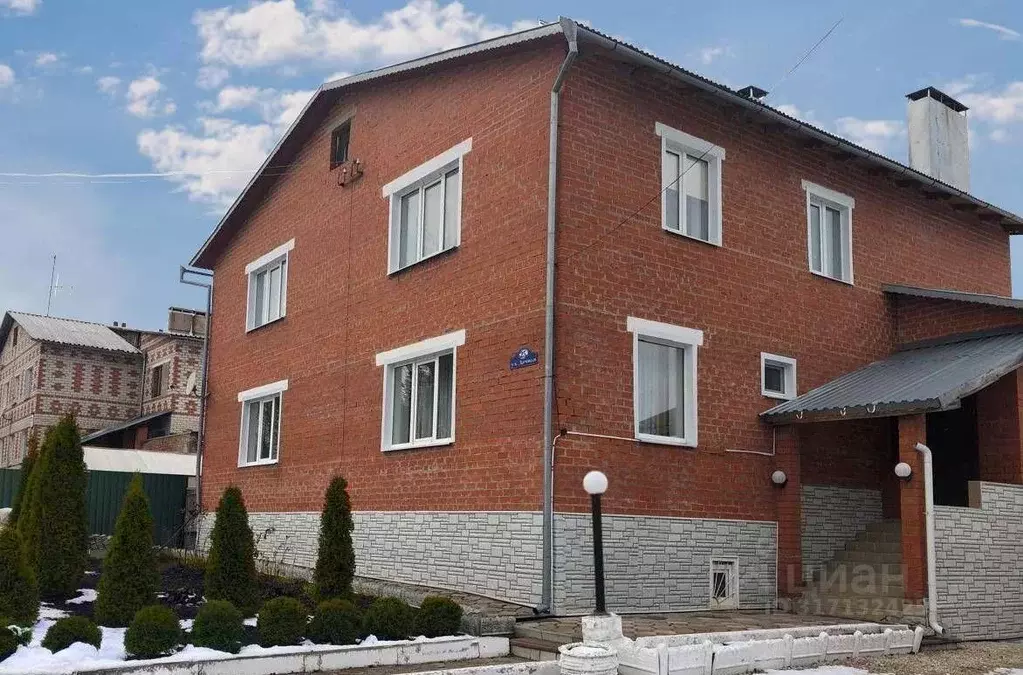 Дом в Тульская область, Суворов Дачная ул., 25 (270 м) - Фото 0