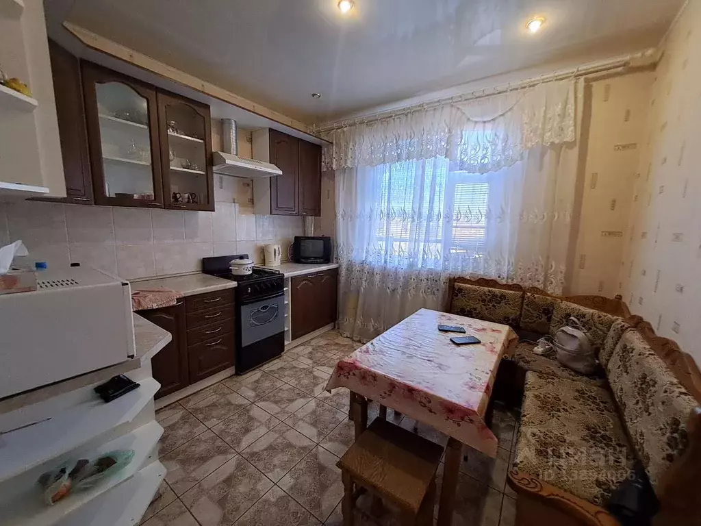 2-к кв. Крым, Судак ул. Коммунальная, 5 (65.0 м) - Фото 0