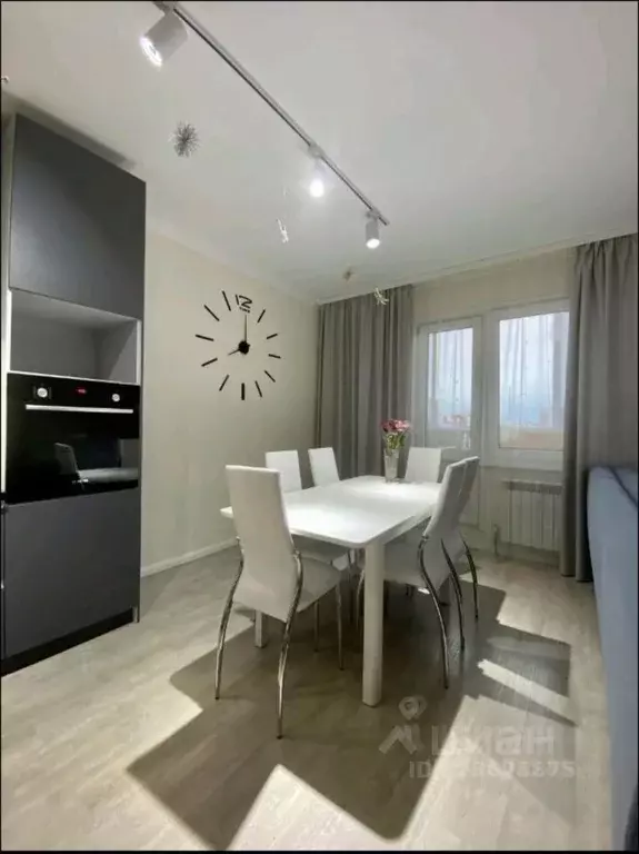 2-к кв. Саха (Якутия), Якутск 203-й мкр, 17 (82.0 м) - Фото 1