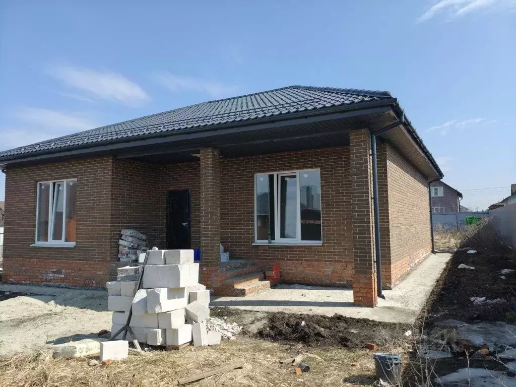 Дом в Курская область, Курский район, Новопоселеновский сельсовет, д. ... - Фото 2