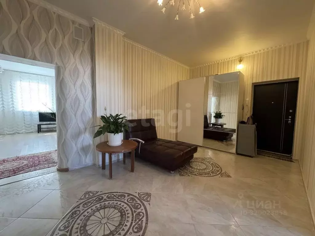 2-к кв. Татарстан, Казань ул. Фатыха Карима, 7 (90.0 м) - Фото 1