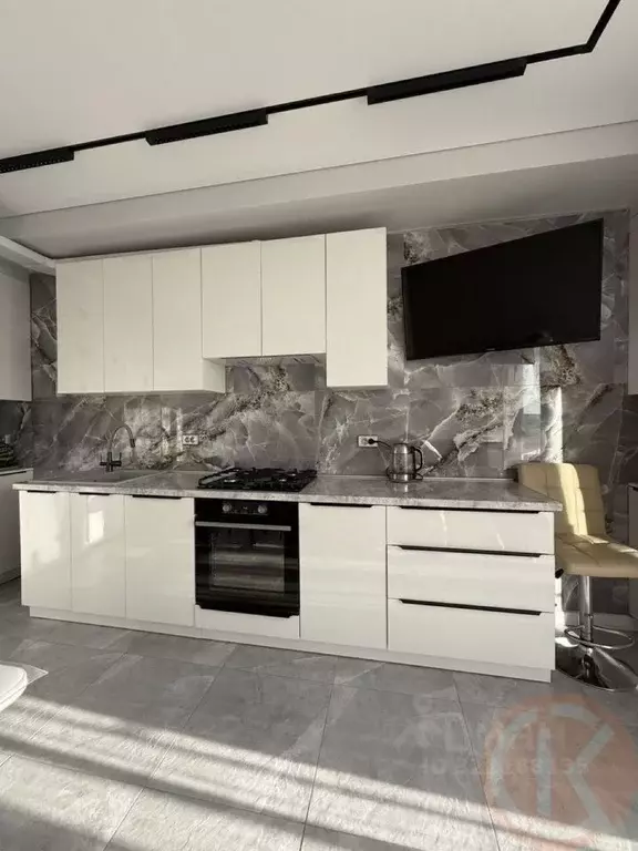 2-к кв. Крым, Евпатория просп. Ленина, 68к43 (57.0 м) - Фото 2