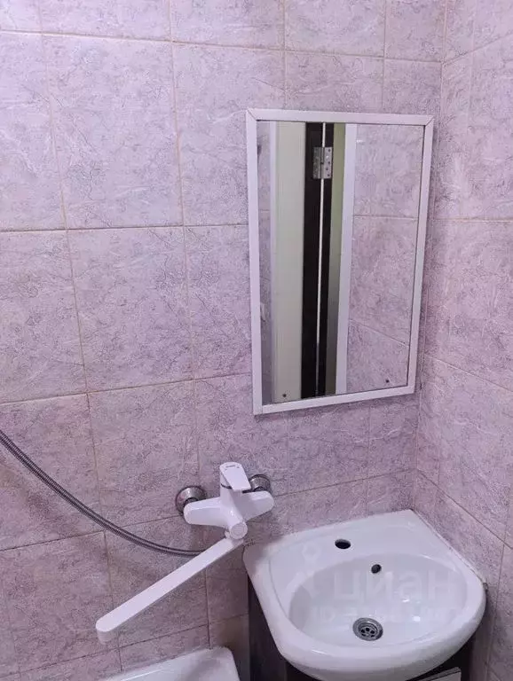 1-к кв. Ростовская область, Таганрог ул. Адмирала Крюйса, 23/2 (42.0 ... - Фото 1