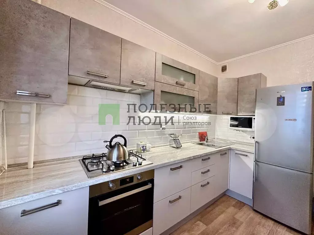 2-к. квартира, 67 м, 4/10 эт. - Фото 0
